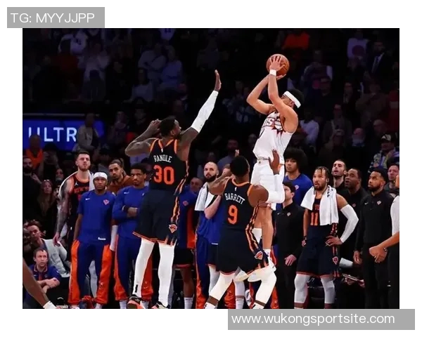 布克谈球队氛围:每天进步心态教练支持让我们乐在其中 布克谈球队氛围:每天进步心态教练支持让我们乐在其中