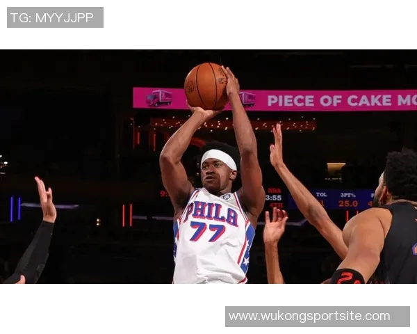 埃奇库姆表现出色四记三分助球队获胜贡献14分6篮板4助攻正负值11成为首发最高