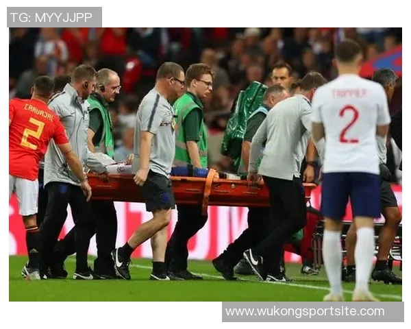 阿苏埃因伤退场被担架抬走米内罗时隔四个月重返赛场