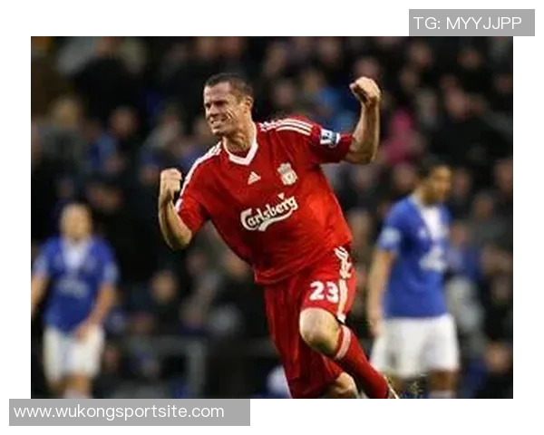 内维尔赞凯塞多为英超最佳中场卡拉格力挺赖斯更具全能与控球优势